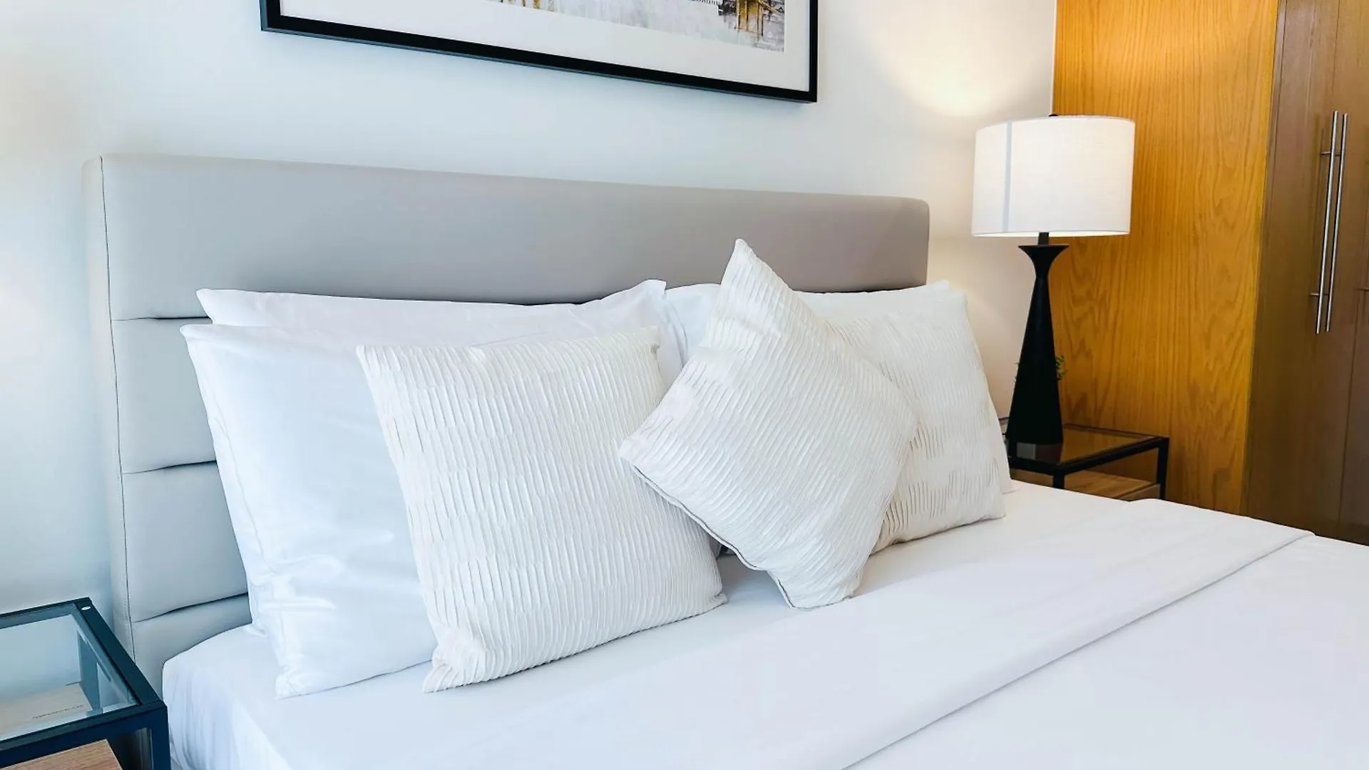 1Br Downtown Apt Walk To Dubai Mall & Burj Апартаменты
